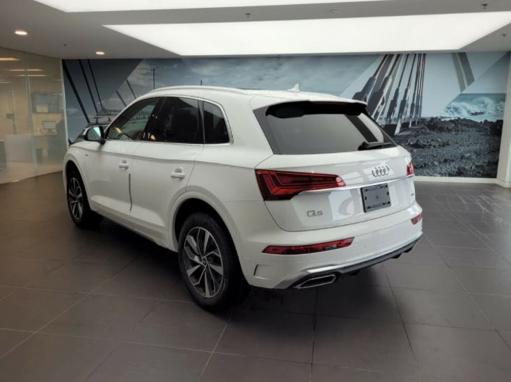 LeaseBusters - 2022 Audi Q5 Progressiv 45 TFSI quattro