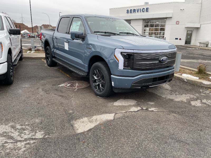 LeaseBusters - 2023 Ford F-150 Lightning LARIAT 4WD SuperCrew 5.5' Box