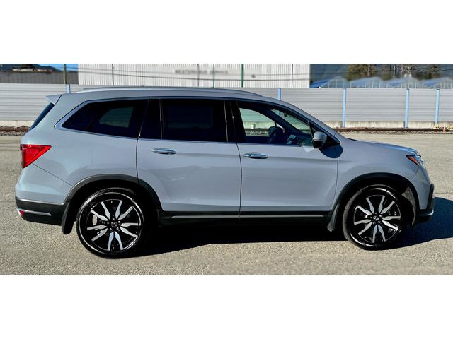 Leasebusters - 2022 Honda Pilot Touring 7-passenger Awd