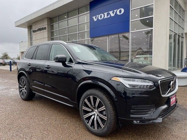 LeaseBusters - 2023 Volvo XC90 B6 AWD Core 7-Seater