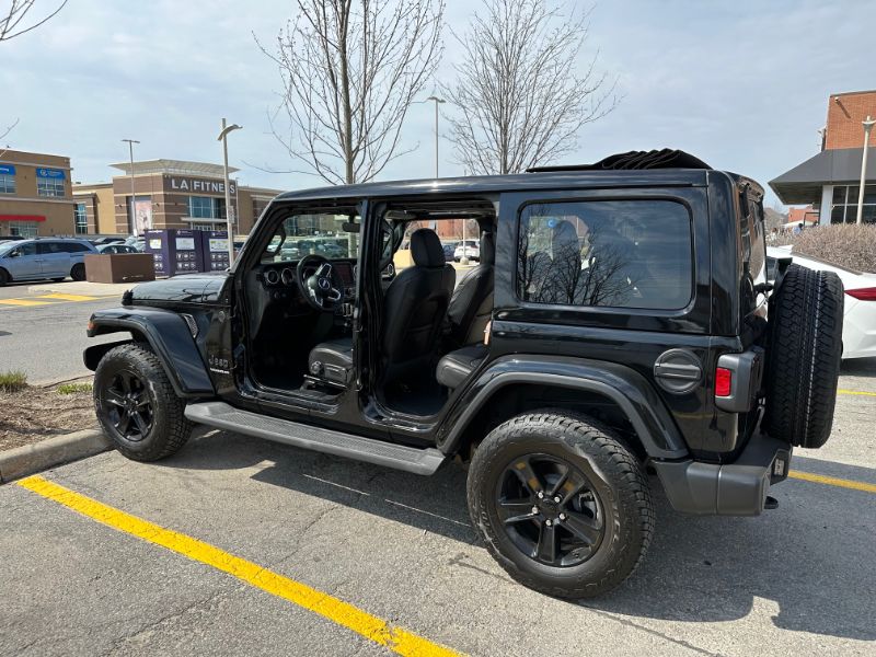 LeaseBusters - 2023 Jeep Wrangler Sahara 4 Door 4x4