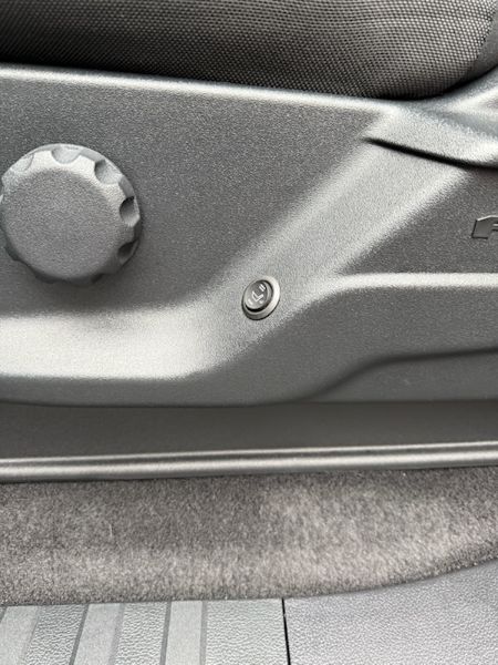 V187279_202604140313149993024.jpg